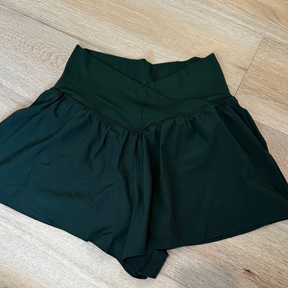 Aerie OFFLINE crossover lined athletic shorts - Picture 1 of 4